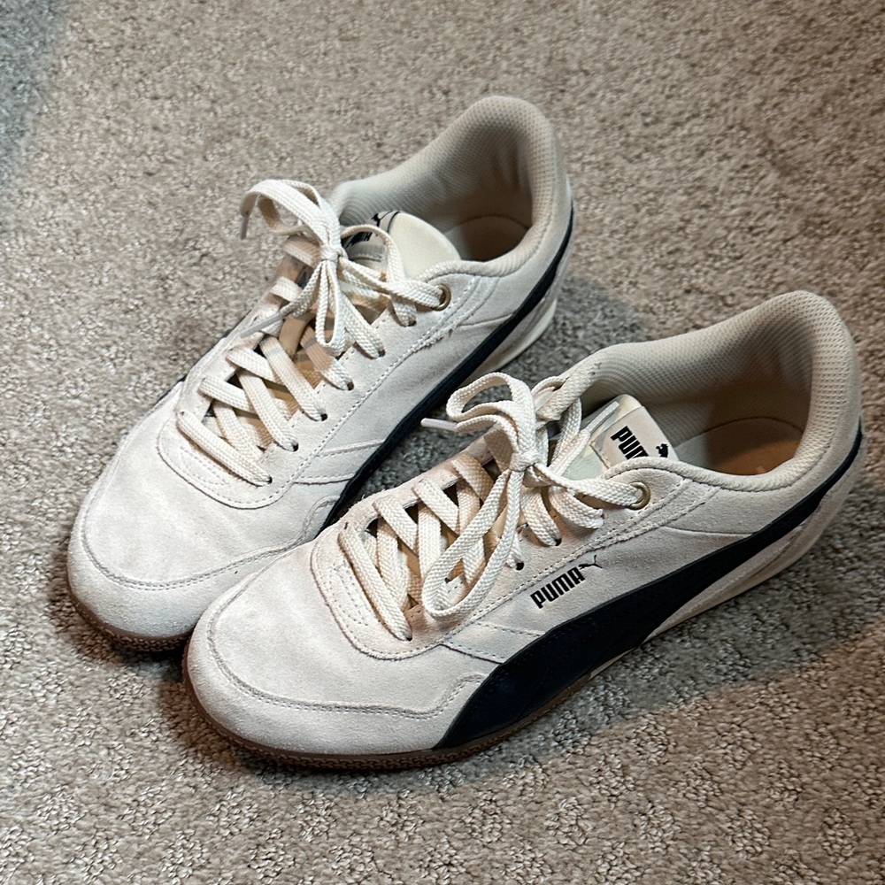 Puma Men's Cream and Black Sneakers